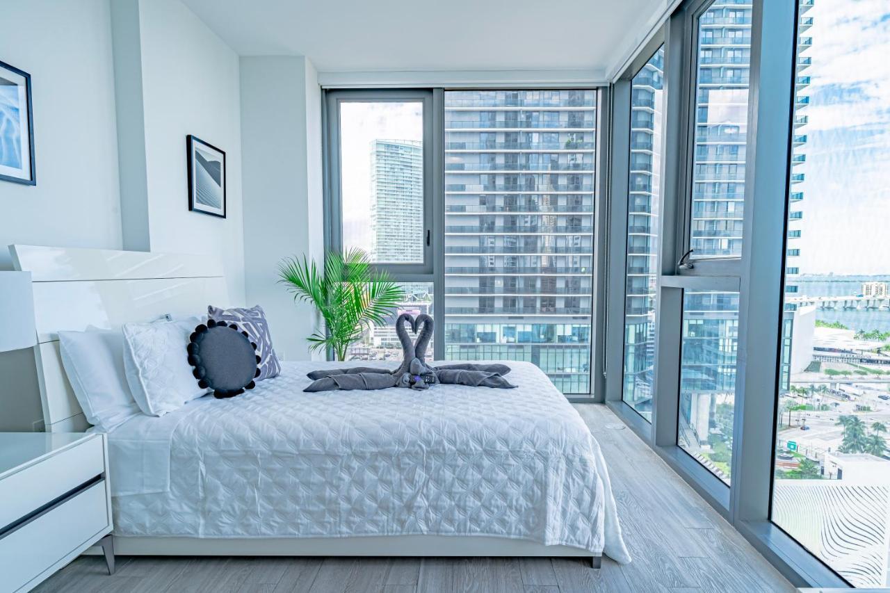 Luxurious 2-Bed Apartment With Breathtaking Bay Views!! Маямі Екстер'єр фото